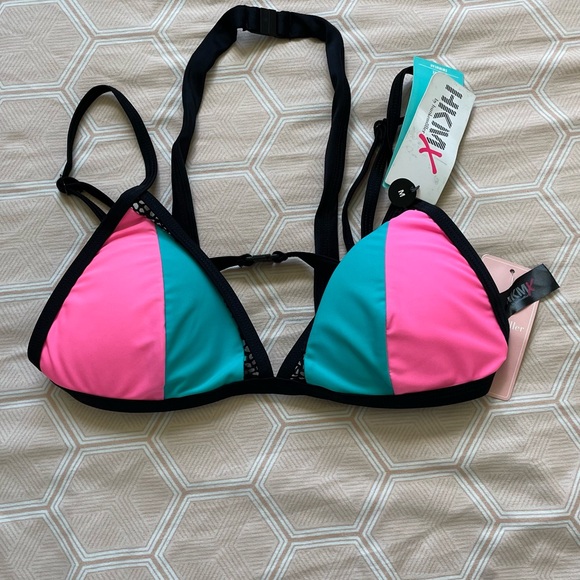 Bikini top Size Medium - Picture 3 of 3